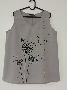 ShopCozy Gray Bamboo Women’s Top Sleeveless V-Neck Button Detail Size L